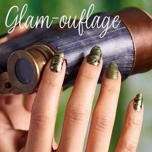 CS retired set Glam-ouflage nail strips